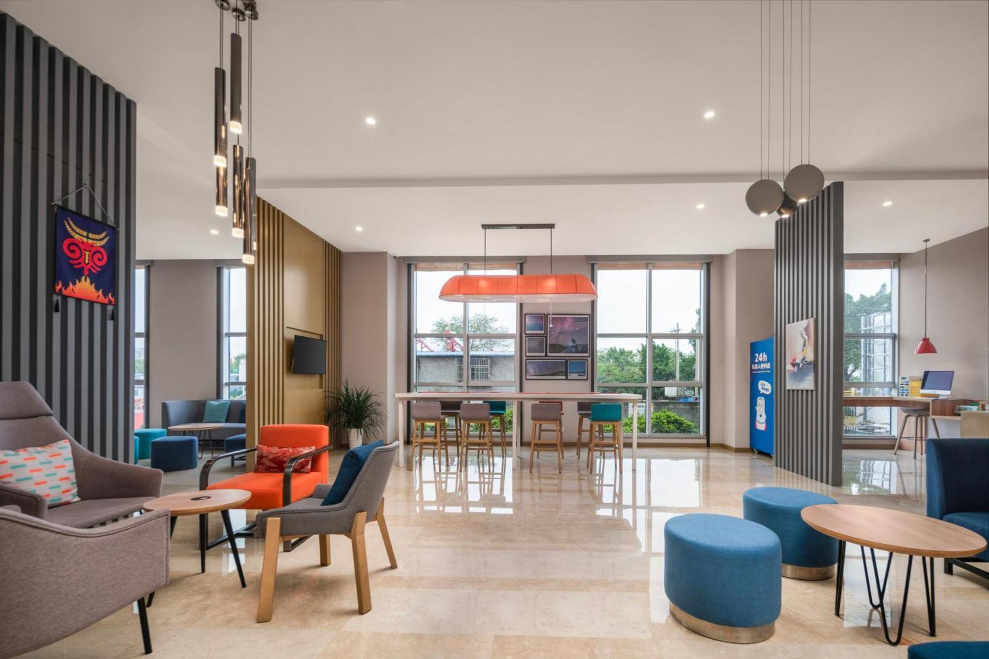 Holiday Inn Express - Xichang City Center By Ihg Eksteriør billede