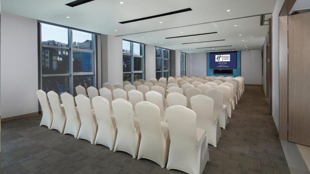 Holiday Inn Express - Xichang City Center By Ihg Eksteriør billede