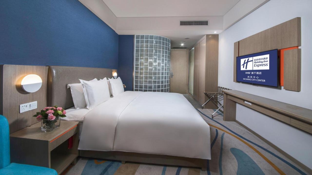 Holiday Inn Express - Xichang City Center By Ihg Eksteriør billede